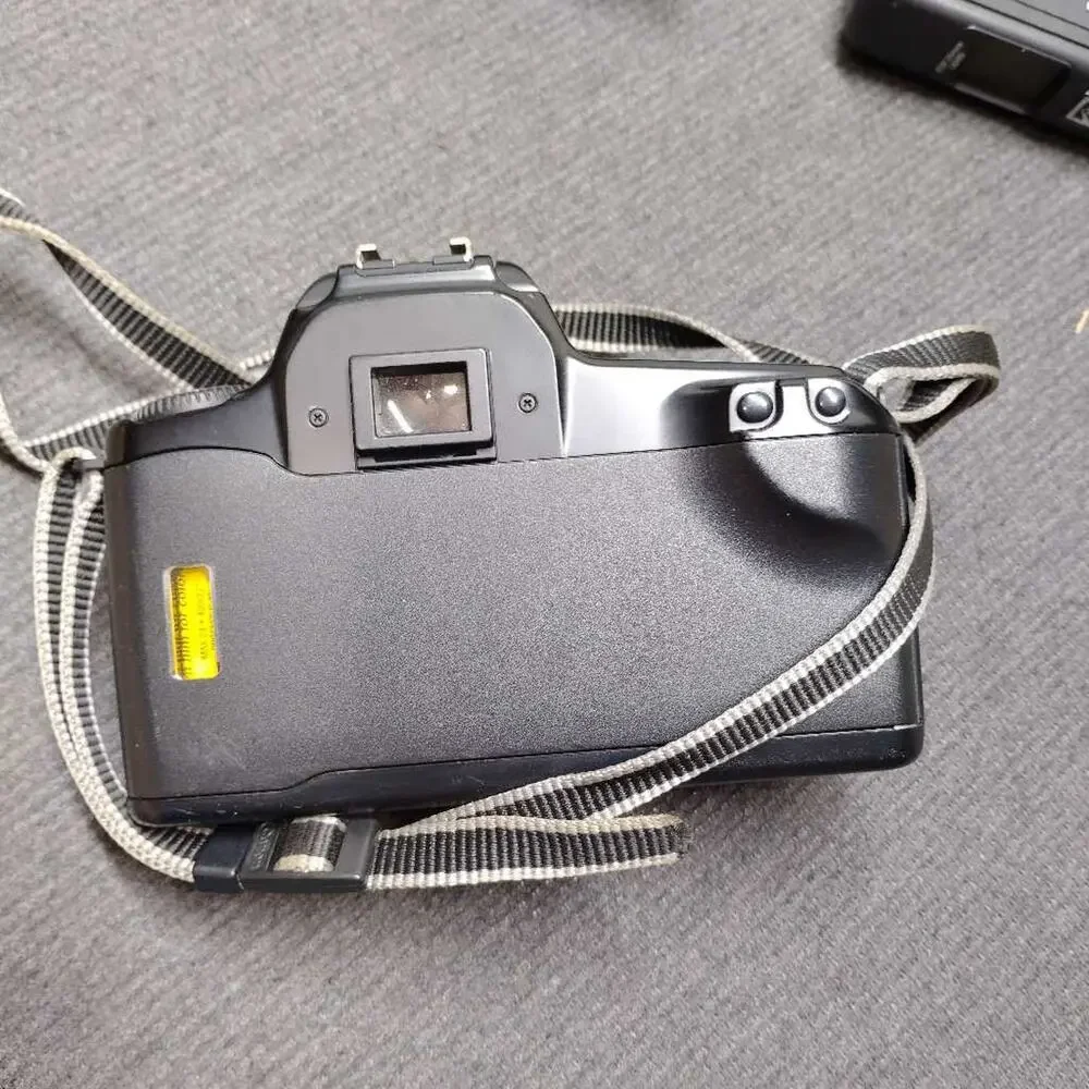 Canon EOS Rebel S 35mm Film SLR Camera Body w Strap Untested AsIs